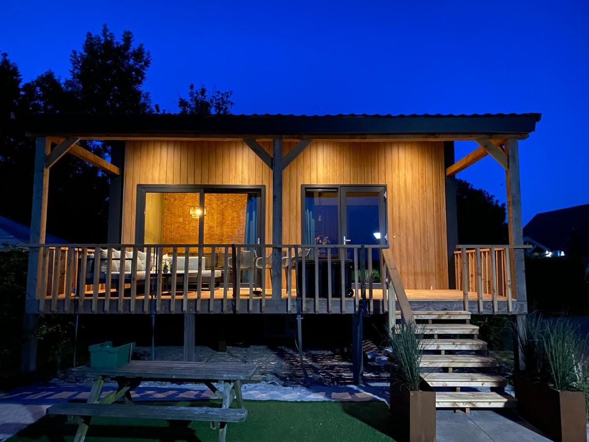 Camping Kleine Belterwijde, Wiede Lodge Met Uitzicht Over Het Water Belt-Schutsloot Exterior foto