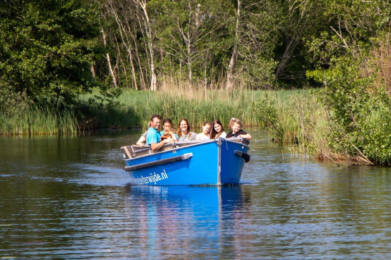 Camping Kleine Belterwijde, Wiede Lodge Met Uitzicht Over Het Water Belt-Schutsloot Exterior foto