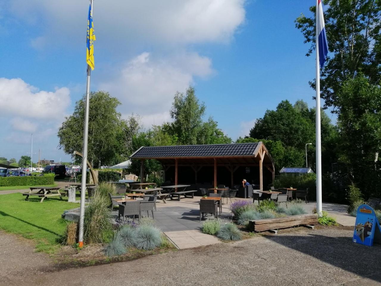 Camping Kleine Belterwijde, Wiede Lodge Met Uitzicht Over Het Water Belt-Schutsloot Exterior foto